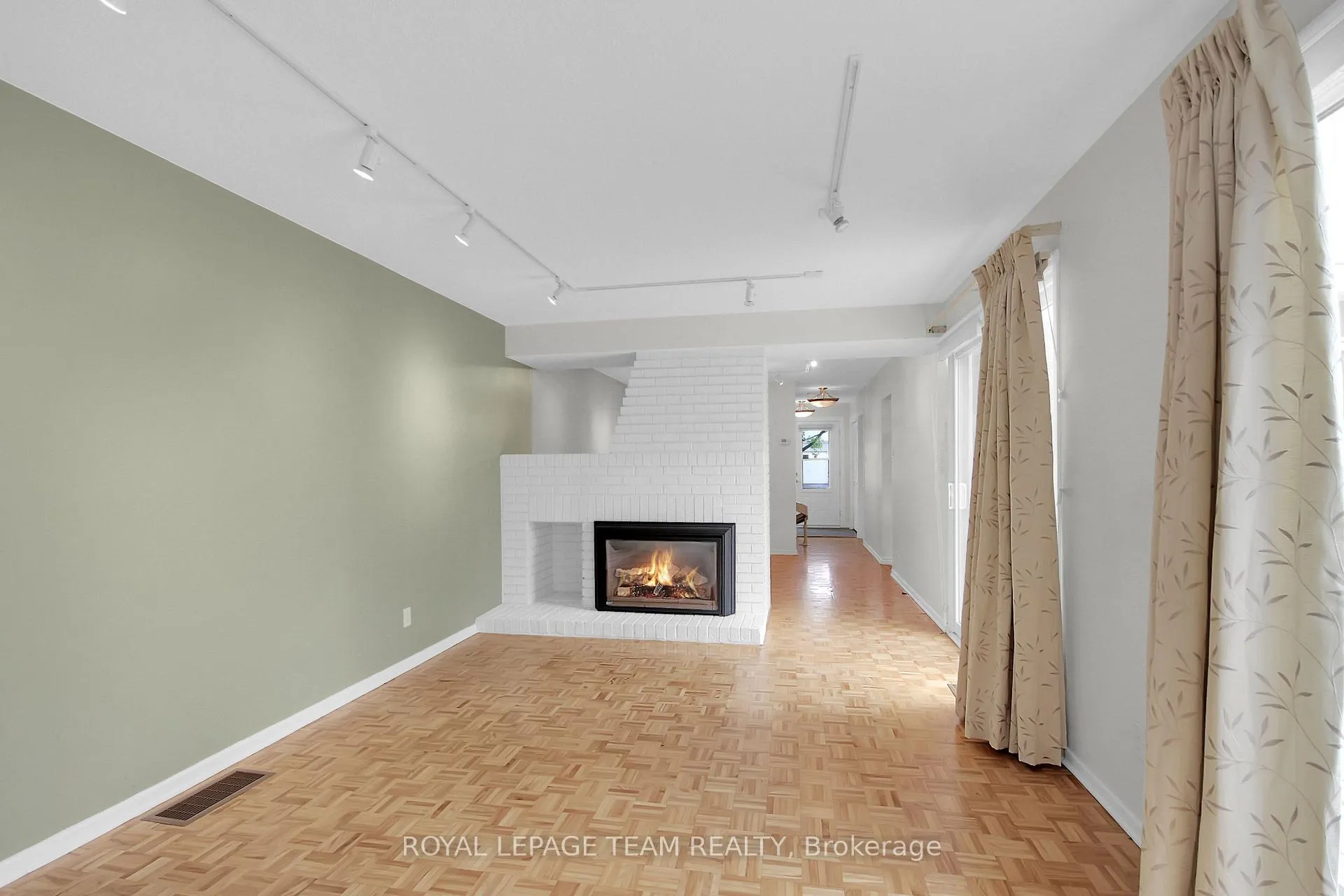 Photo 21 of 26 Jackson Court, Ottawa, Kanata - Beaverbrook — HOMEH
