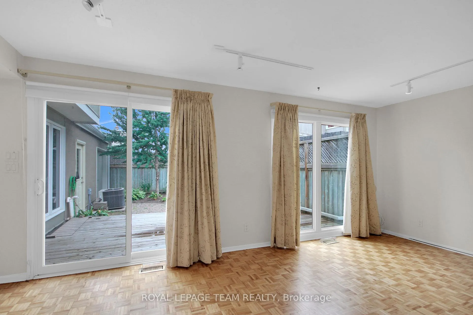 Photo 24 of 26 Jackson Court, Ottawa, Kanata - Beaverbrook — HOMEH