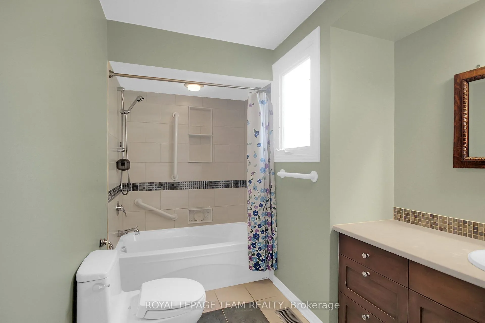 Photo 40 of 26 Jackson Court, Ottawa, Kanata - Beaverbrook — HOMEH