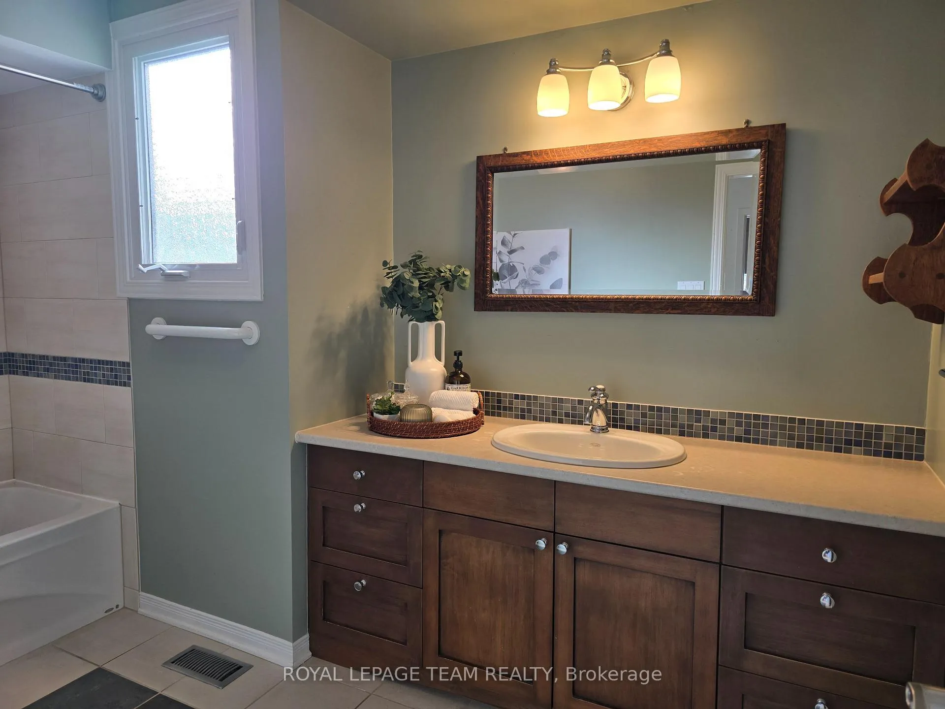 Photo 41 of 26 Jackson Court, Ottawa, Kanata - Beaverbrook — HOMEH
