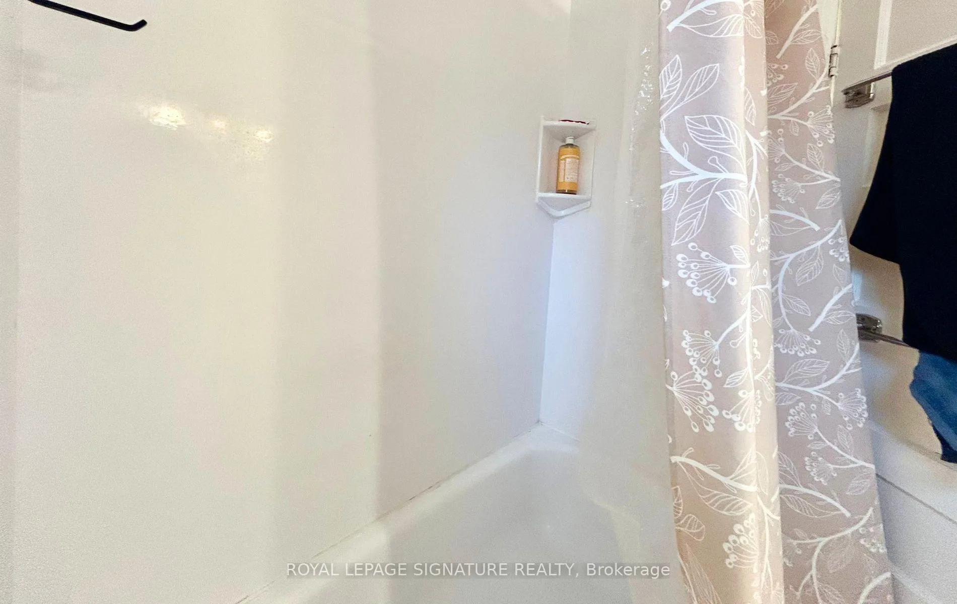 Photo 14 of Unit 2, 156 Elgin Street E, Oshawa, O'Neill — HOMEH