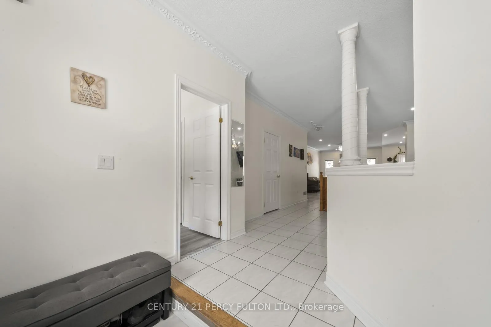 Photo 6 of Unit Upper, 121 Whitburn Street, Whitby, Williamsburg — HOMEH