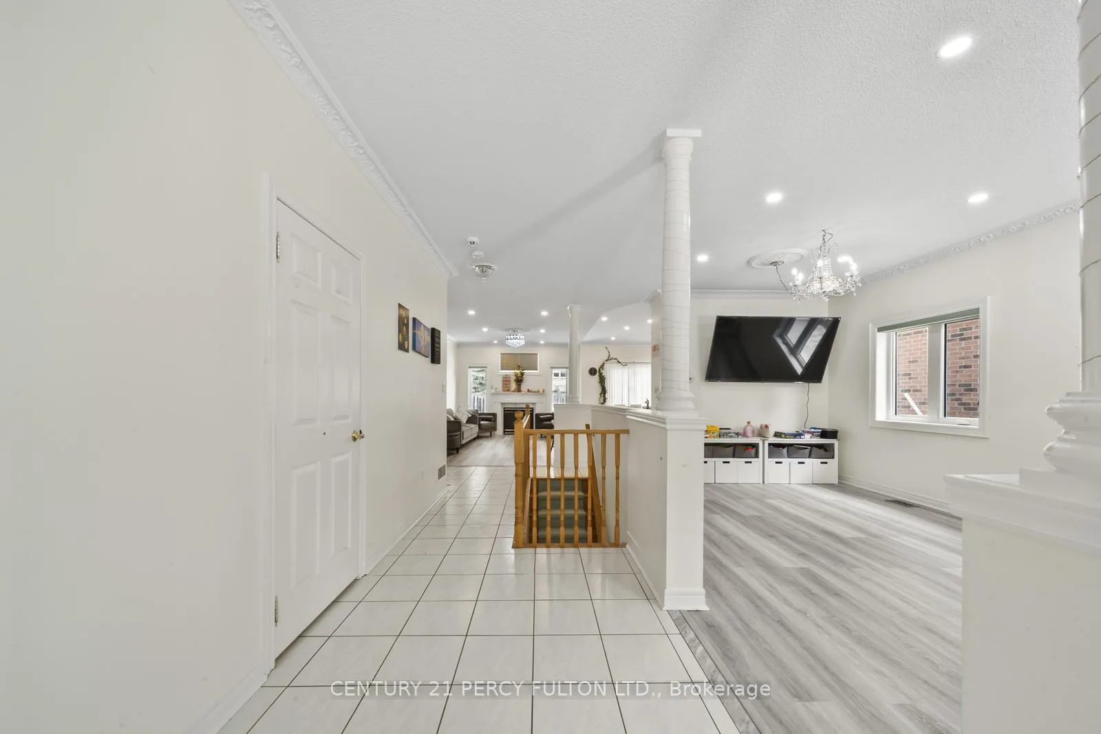Photo 9 of Unit Upper, 121 Whitburn Street, Whitby, Williamsburg — HOMEH