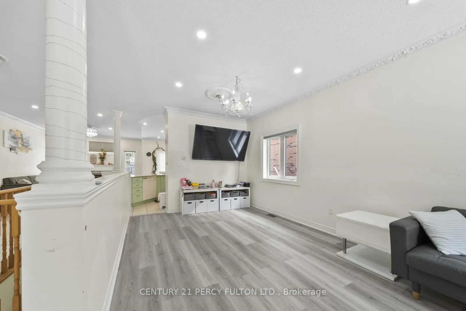Photo 12 of Unit Upper, 121 Whitburn Street, Whitby, Williamsburg — HOMEH