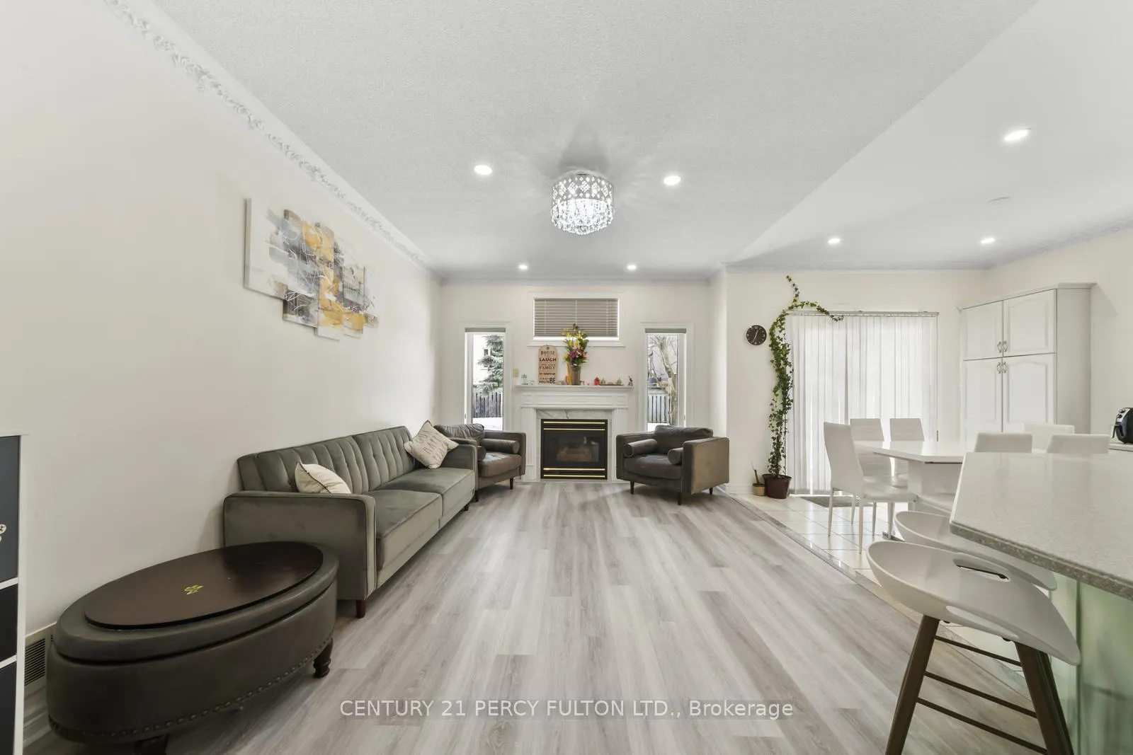 Photo 17 of Unit Upper, 121 Whitburn Street, Whitby, Williamsburg — HOMEH