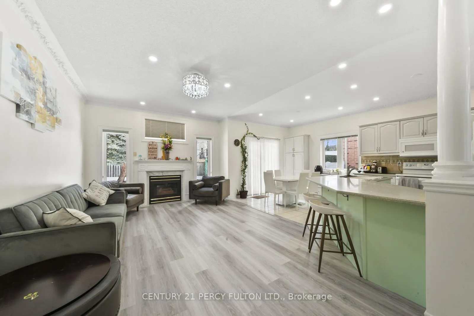 Photo 18 of Unit Upper, 121 Whitburn Street, Whitby, Williamsburg — HOMEH