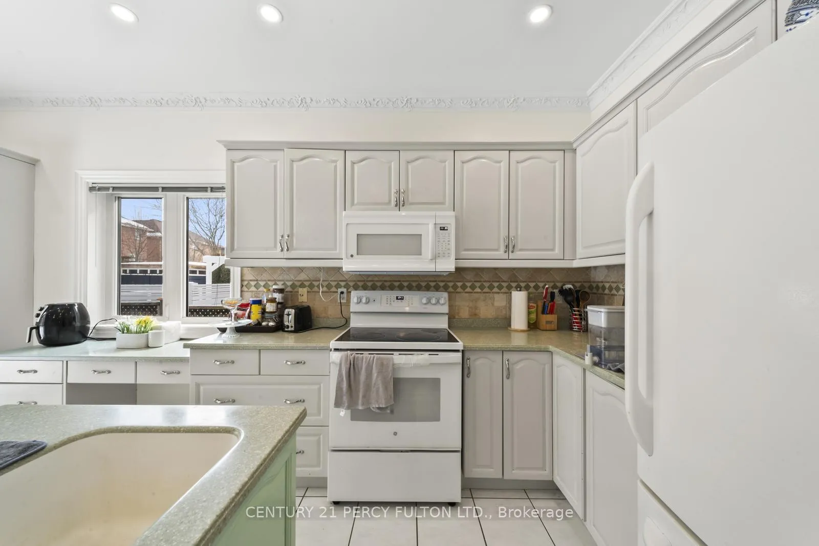 Photo 27 of Unit Upper, 121 Whitburn Street, Whitby, Williamsburg — HOMEH