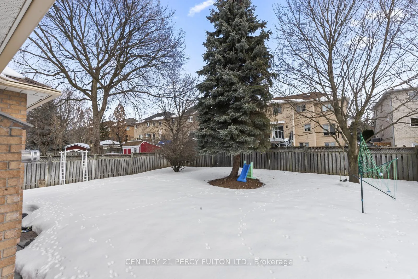 Photo 37 of Unit Upper, 121 Whitburn Street, Whitby, Williamsburg — HOMEH