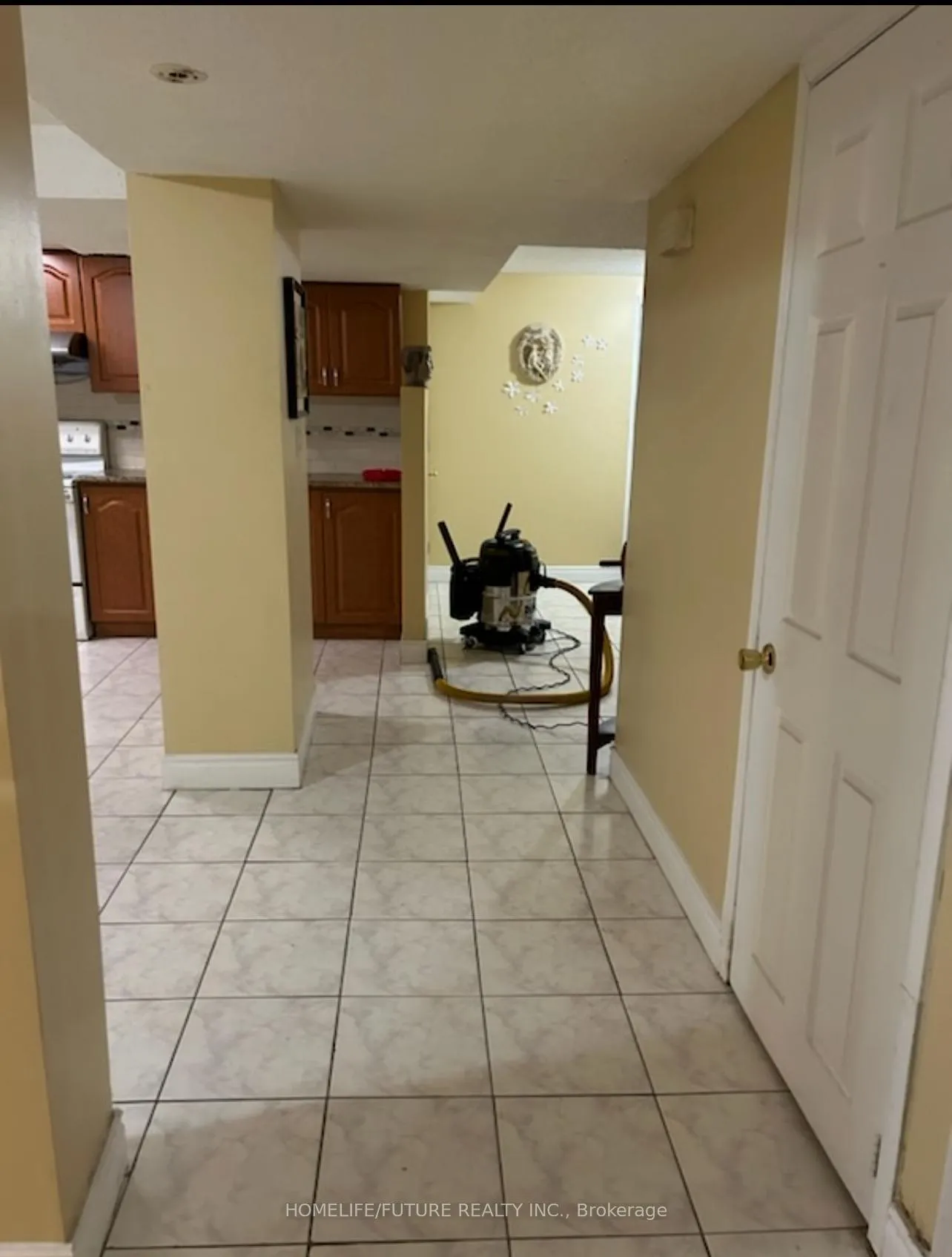 Photo 3 of Unit Bsmt, 56 William Honey Crescent, Markham, Middlefield — HOMEH