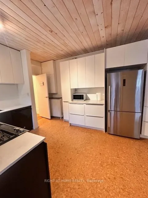 Photo 5 of Unit 2nd Floor, 10 Borden Street, Toronto, University — HOMEH