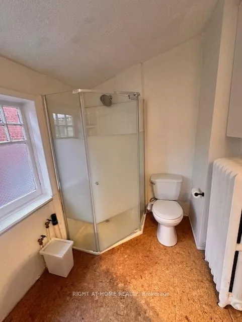 Photo 6 of Unit 2nd Floor, 10 Borden Street, Toronto, University — HOMEH