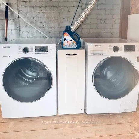 Photo 9 of Unit 2nd Floor, 10 Borden Street, Toronto, University — HOMEH