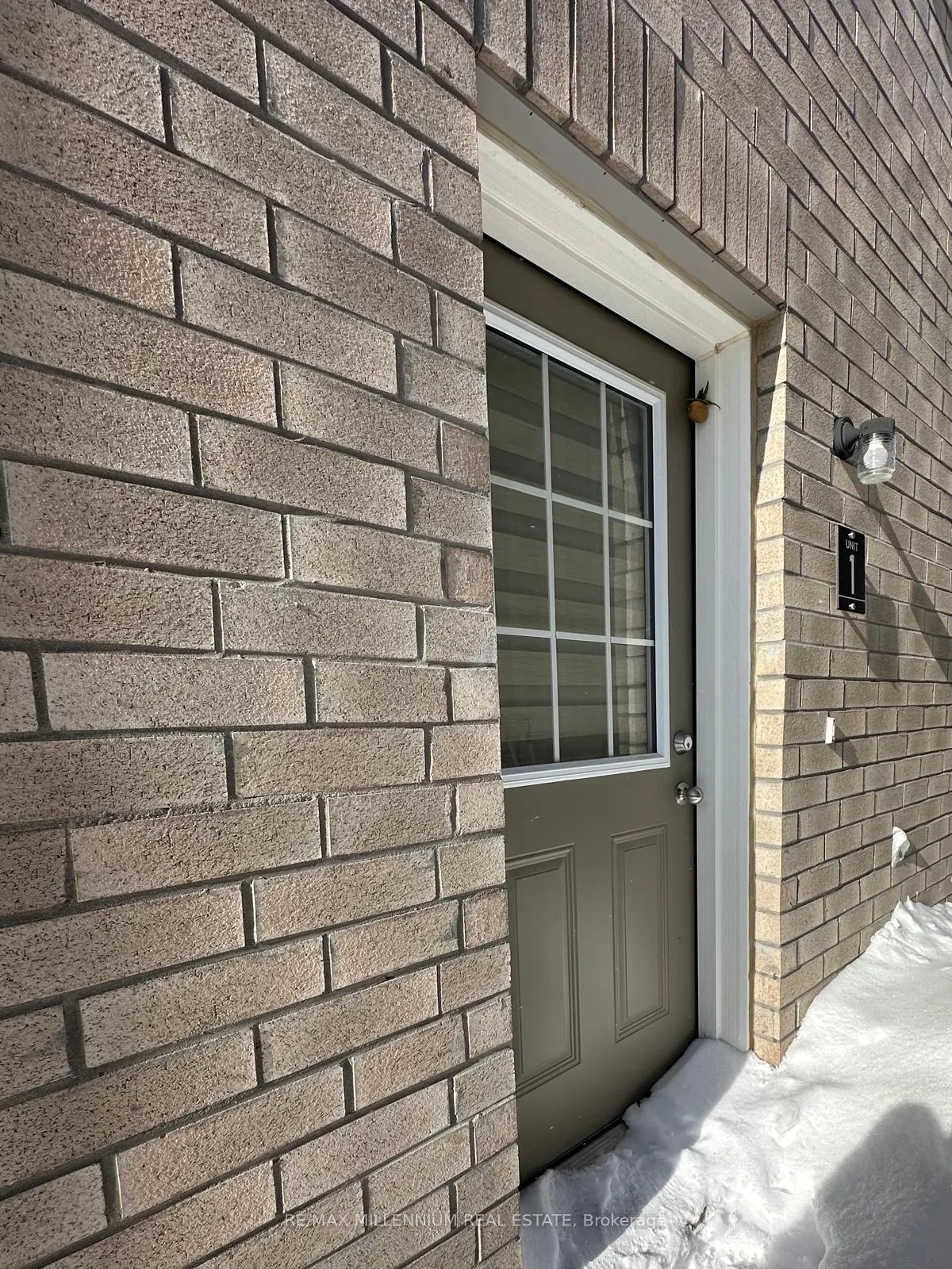 Photo 2 of 60 Bannister Road, Barrie, Rural Barrie Southeast — HOMEH