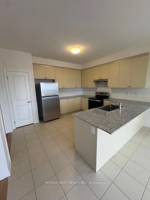 Photo 2 of 45 Brethet Heights, New Tecumseth, Rural New Tecumseth — HOMEH