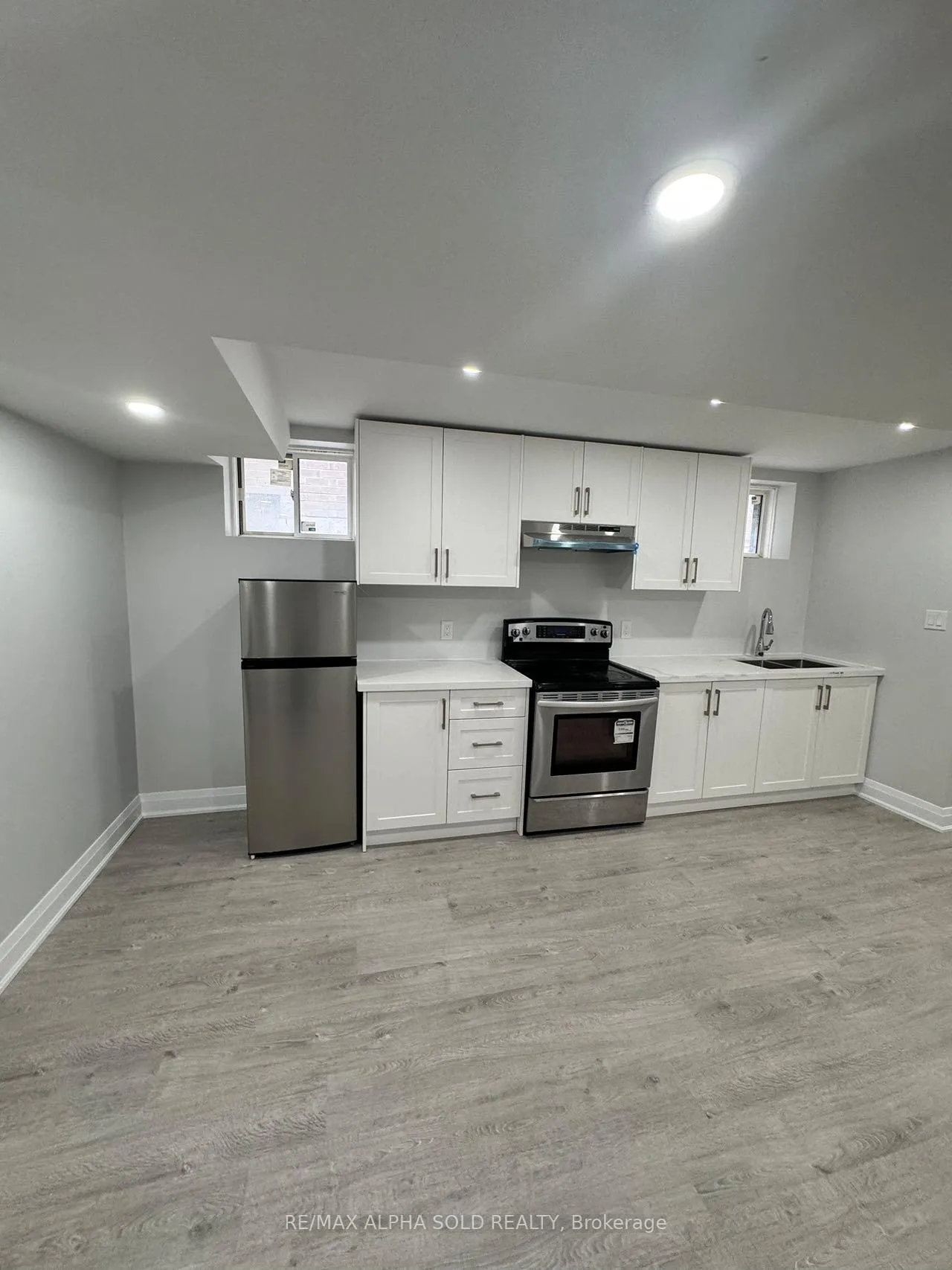 Photo 5 of Unit Bsmt, 26 Deer Ridge Crescent, Whitby, Rural Whitby — HOMEH