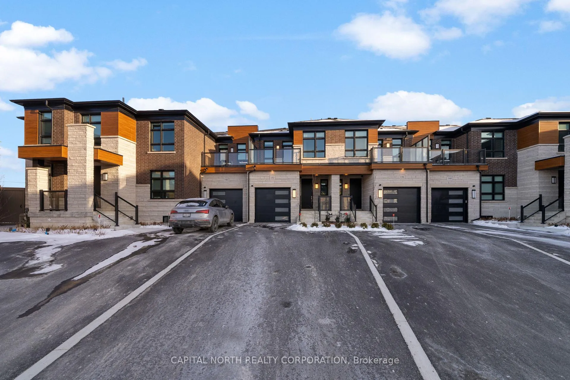 Photo 1 of 152 Adario Crescent, Vaughan, Vellore Village — HOMEH
