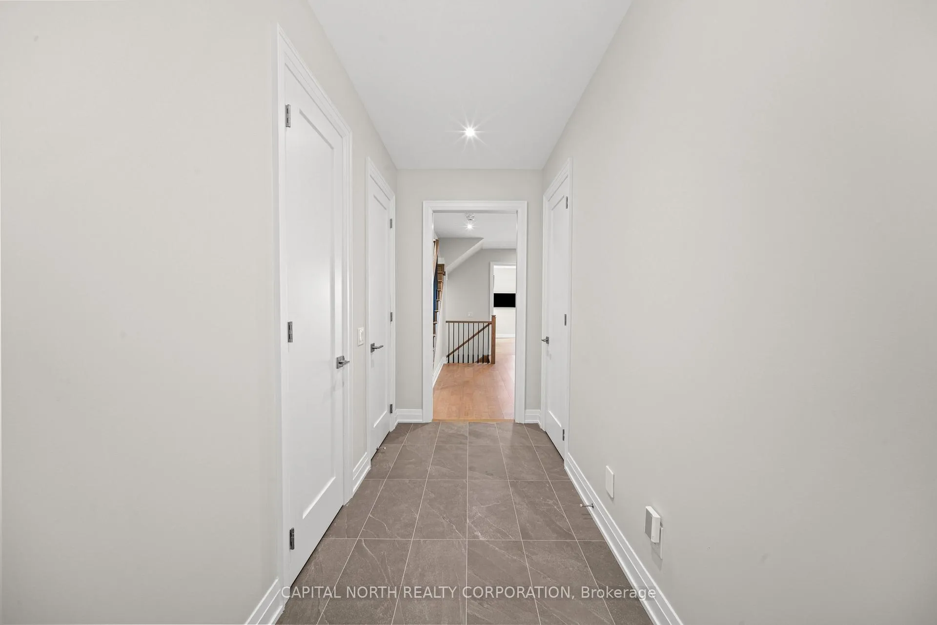 Photo 3 of 152 Adario Crescent, Vaughan, Vellore Village — HOMEH