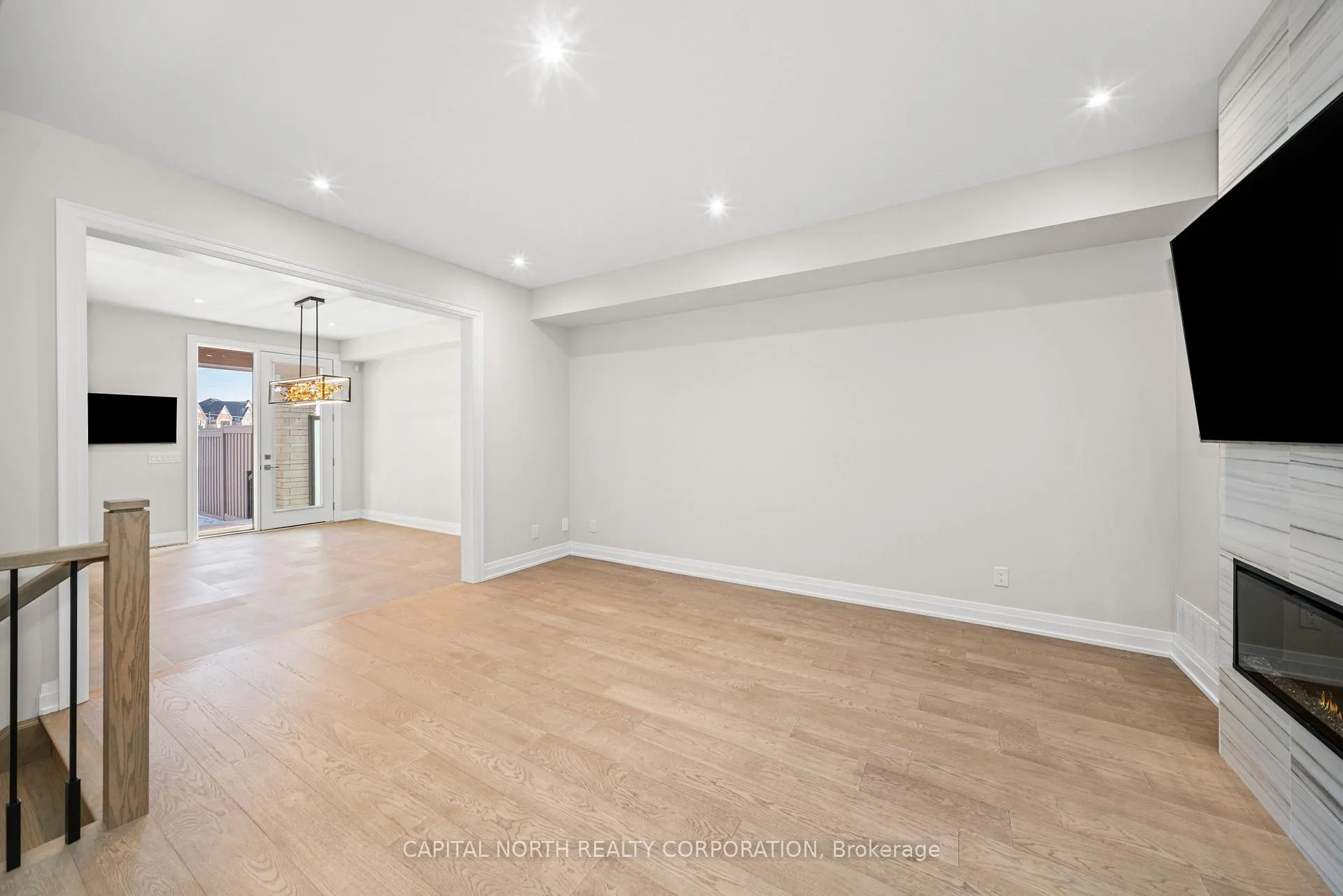 Photo 6 of 152 Adario Crescent, Vaughan, Vellore Village — HOMEH