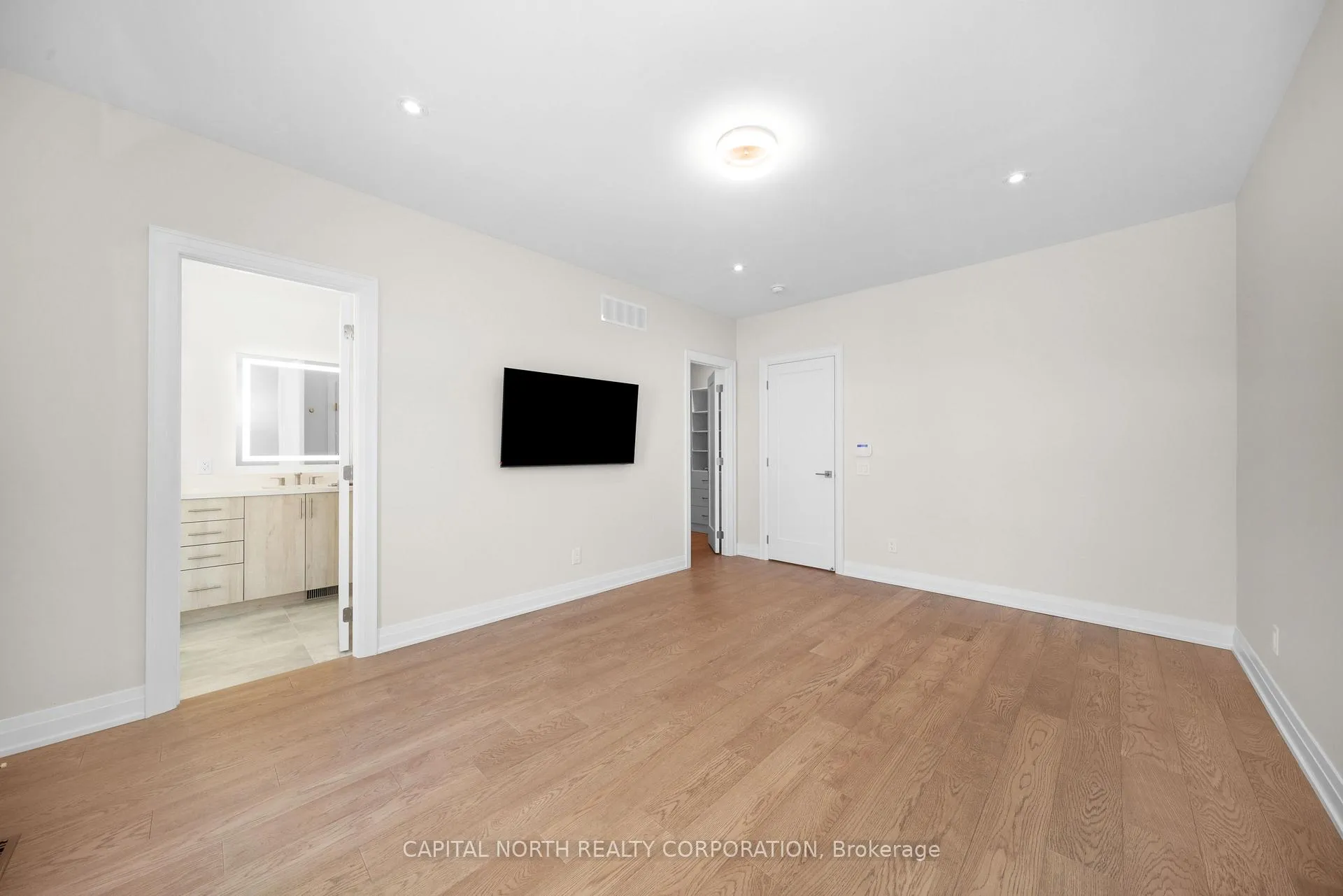 Photo 21 of 152 Adario Crescent, Vaughan, Vellore Village — HOMEH