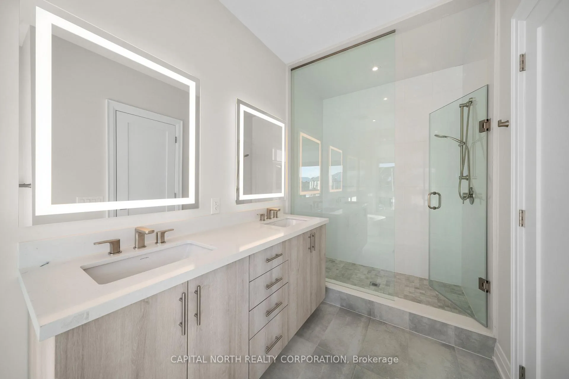 Photo 22 of 152 Adario Crescent, Vaughan, Vellore Village — HOMEH