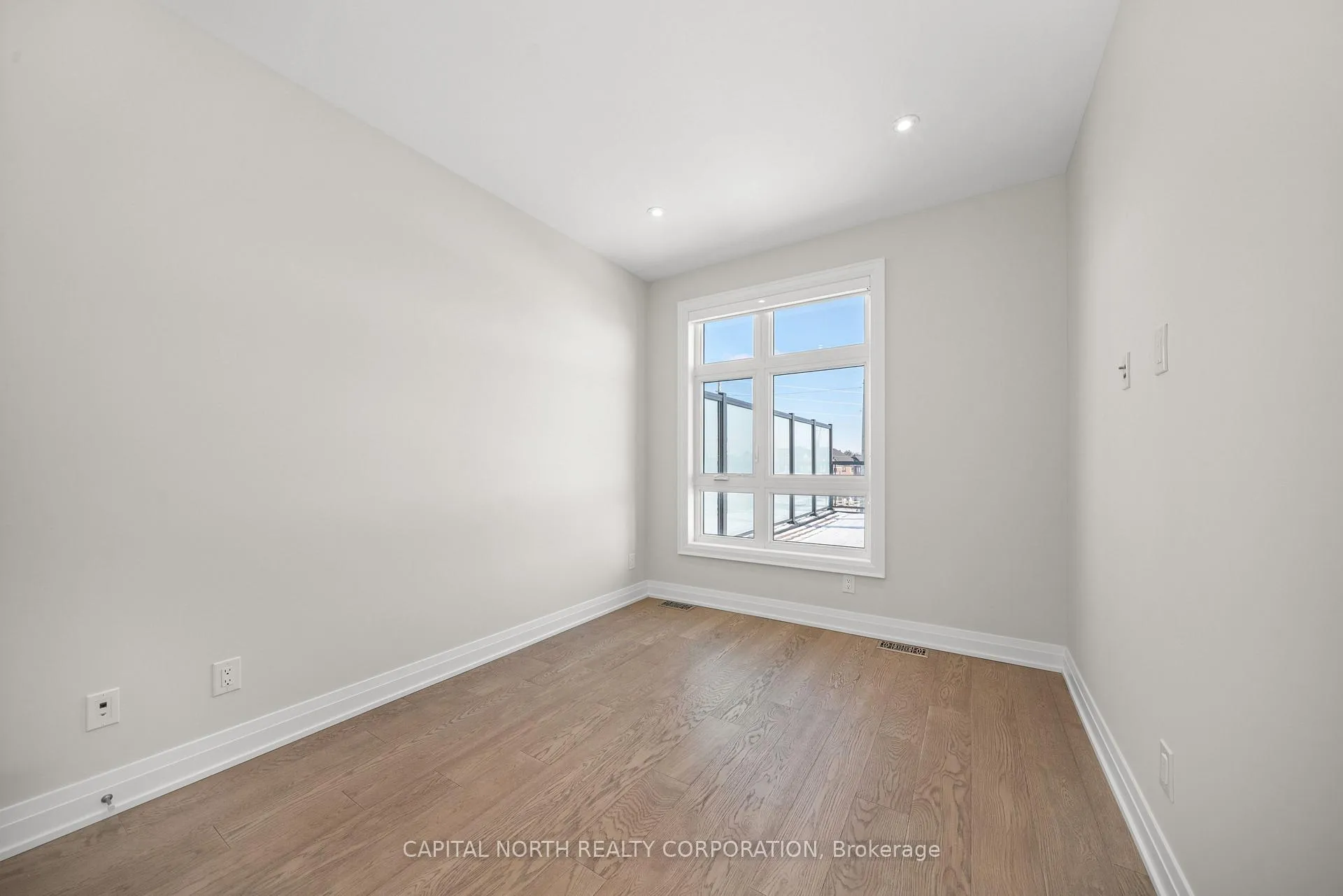 Photo 29 of 152 Adario Crescent, Vaughan, Vellore Village — HOMEH