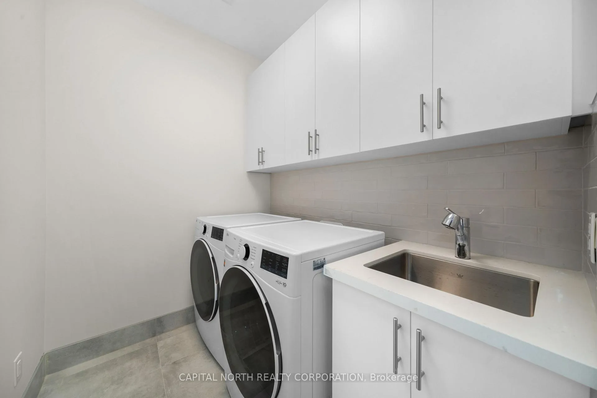 Photo 32 of 152 Adario Crescent, Vaughan, Vellore Village — HOMEH