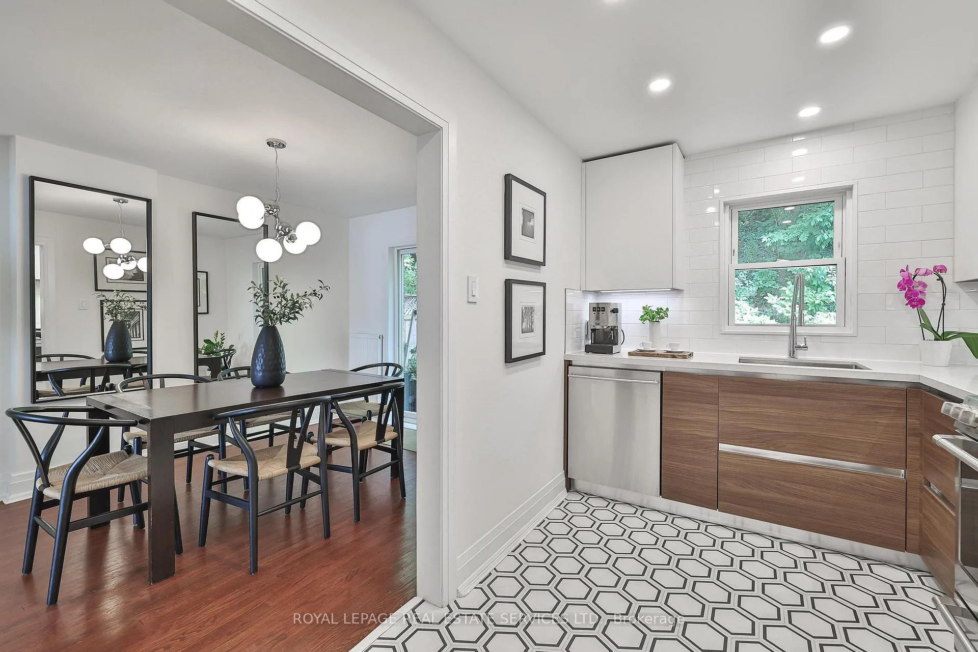 Photo 12 of 618 Davenport Road, Toronto, Casa Loma — HOMEH