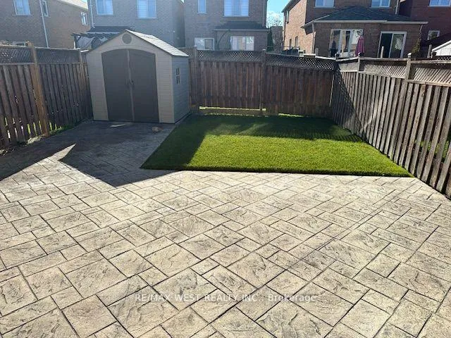 Photo 15 of 36 Senator Way, Caledon, Bolton North — HOMEH