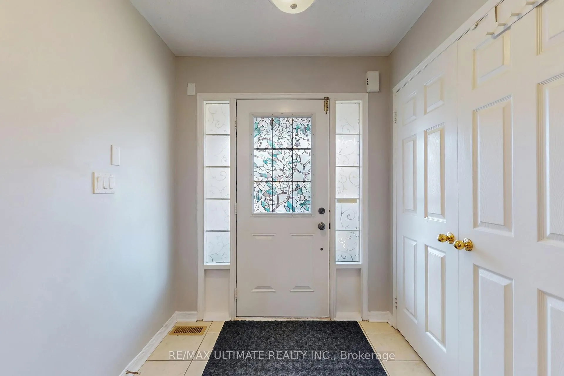 Photo 4 of 116 Bettina Place, Whitby, Rolling Acres — HOMEH