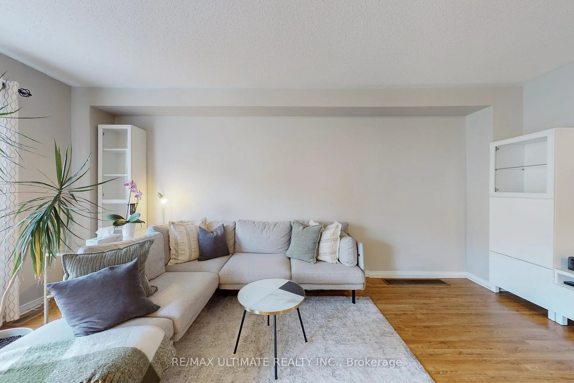 Photo 8 of 116 Bettina Place, Whitby, Rolling Acres — HOMEH
