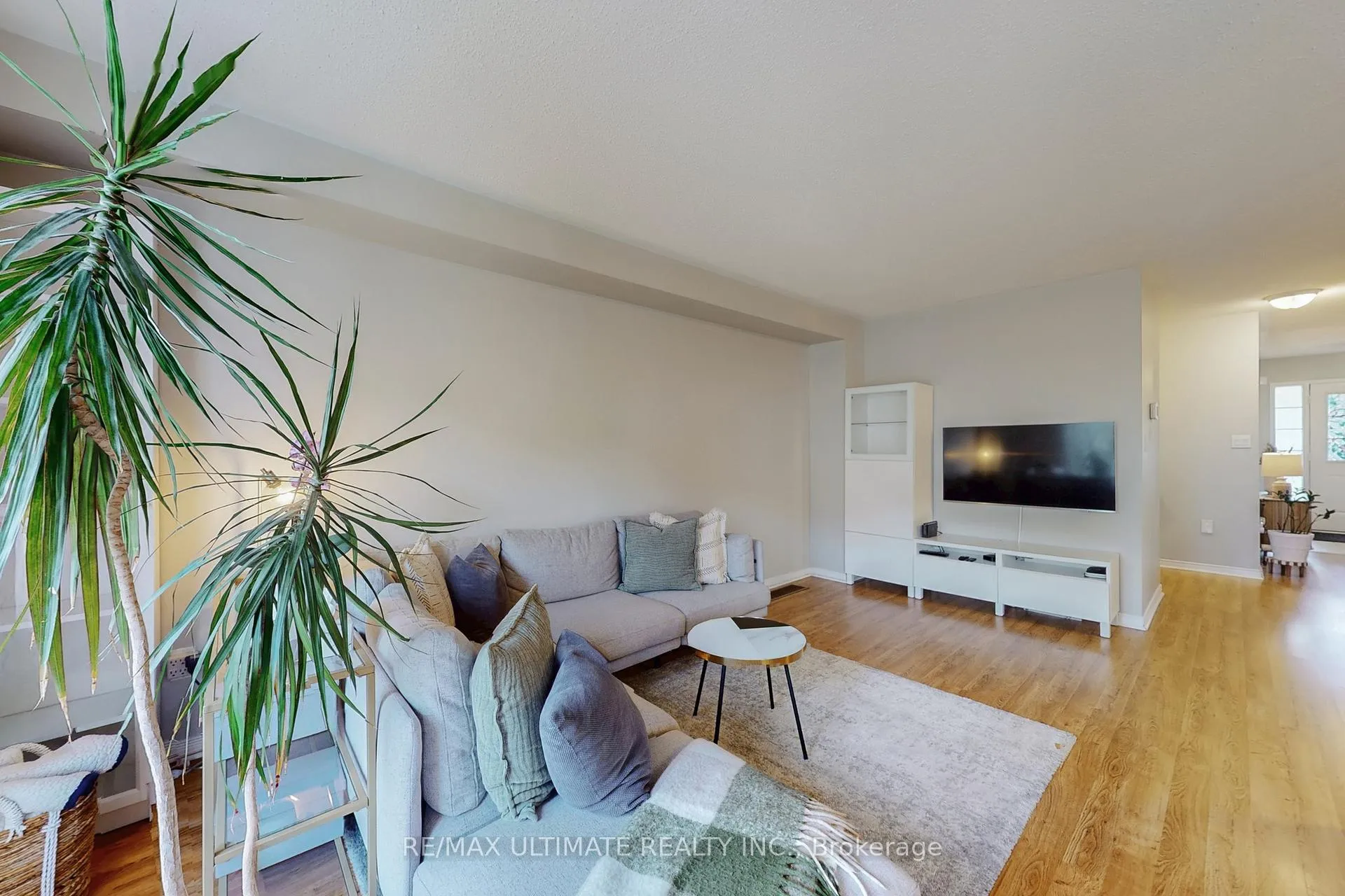 Photo 9 of 116 Bettina Place, Whitby, Rolling Acres — HOMEH