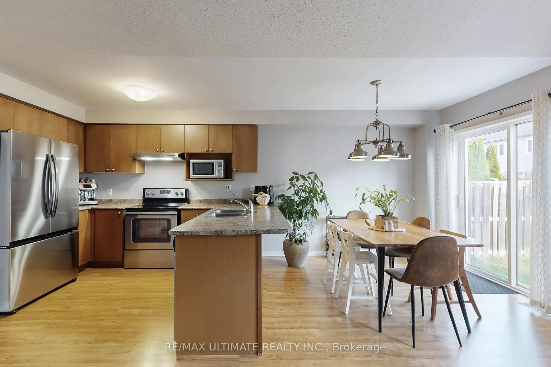 Photo 11 of 116 Bettina Place, Whitby, Rolling Acres — HOMEH