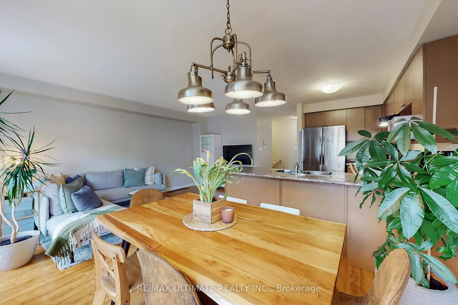 Photo 17 of 116 Bettina Place, Whitby, Rolling Acres — HOMEH