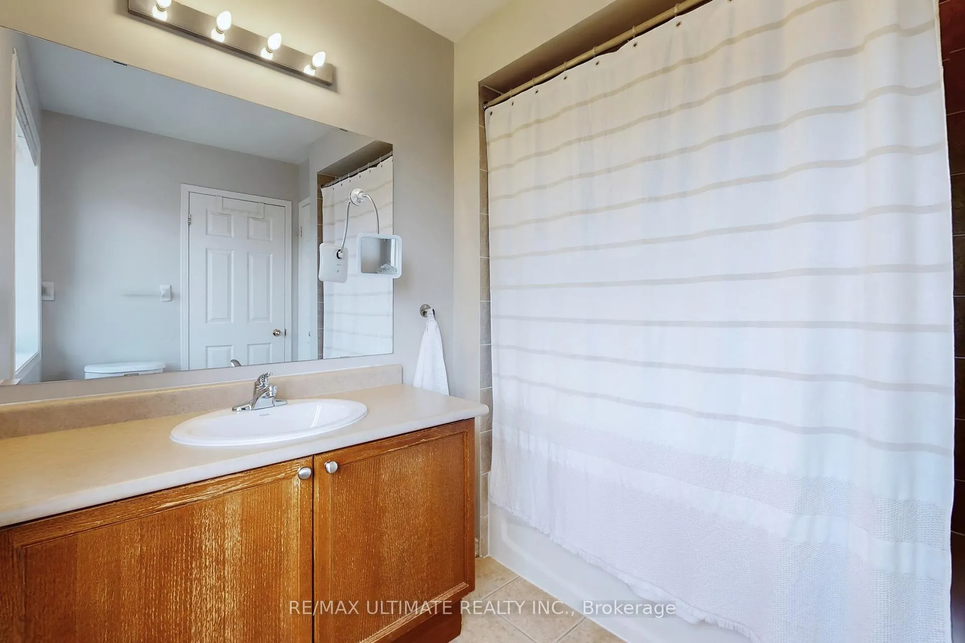 Photo 24 of 116 Bettina Place, Whitby, Rolling Acres — HOMEH