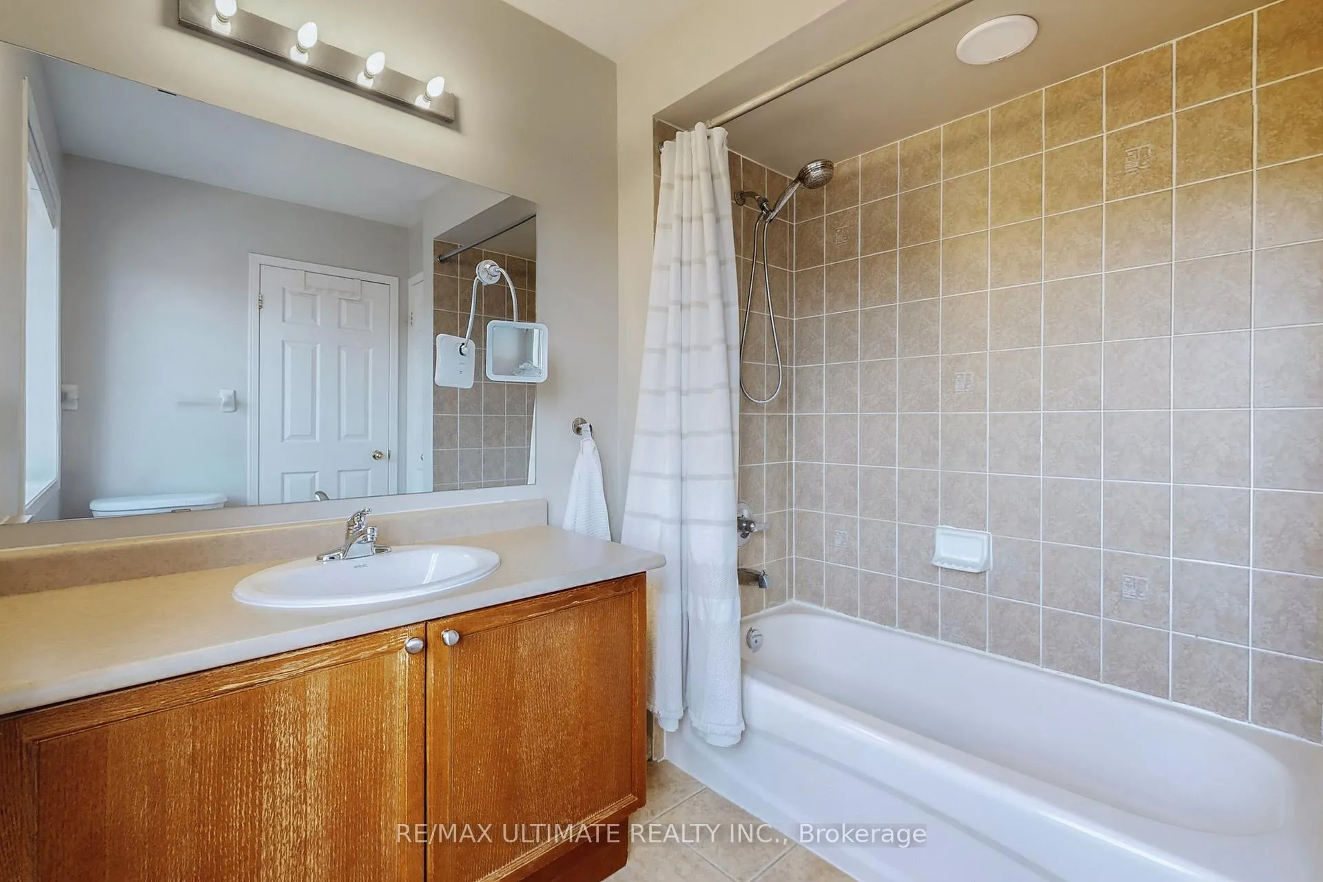 Photo 25 of 116 Bettina Place, Whitby, Rolling Acres — HOMEH