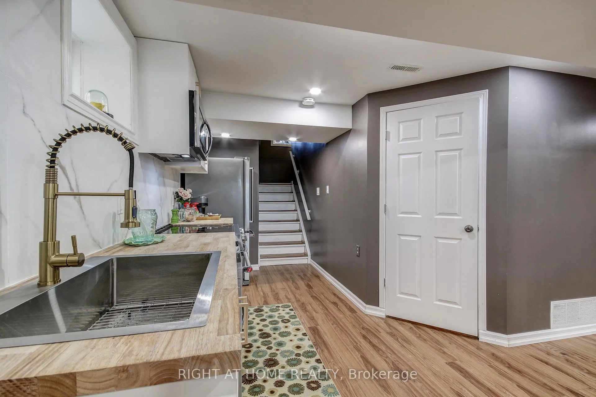 Photo 10 of 714 Yates Drive, Milton, Coates — HOMEH