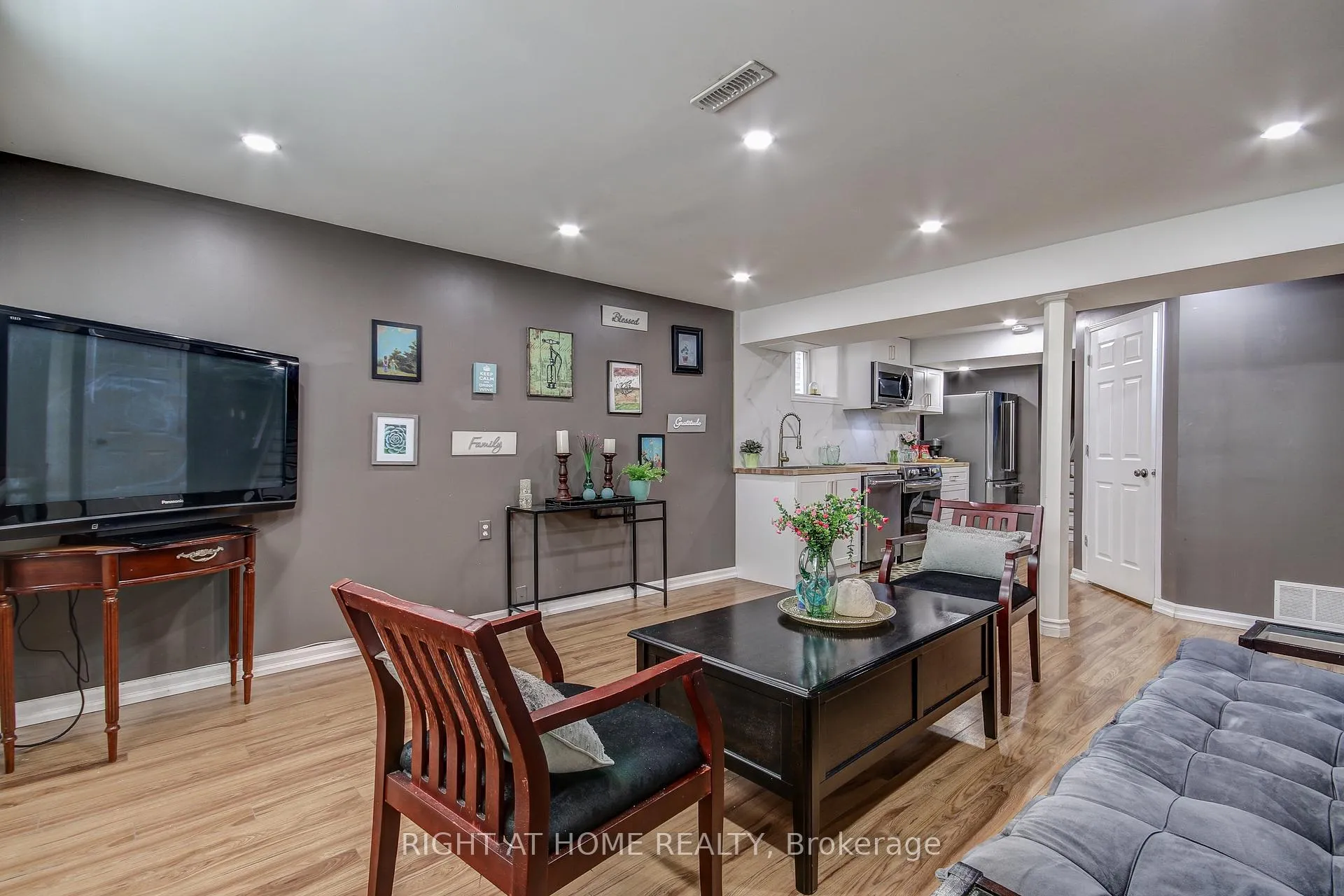 Photo 13 of 714 Yates Drive, Milton, Coates — HOMEH