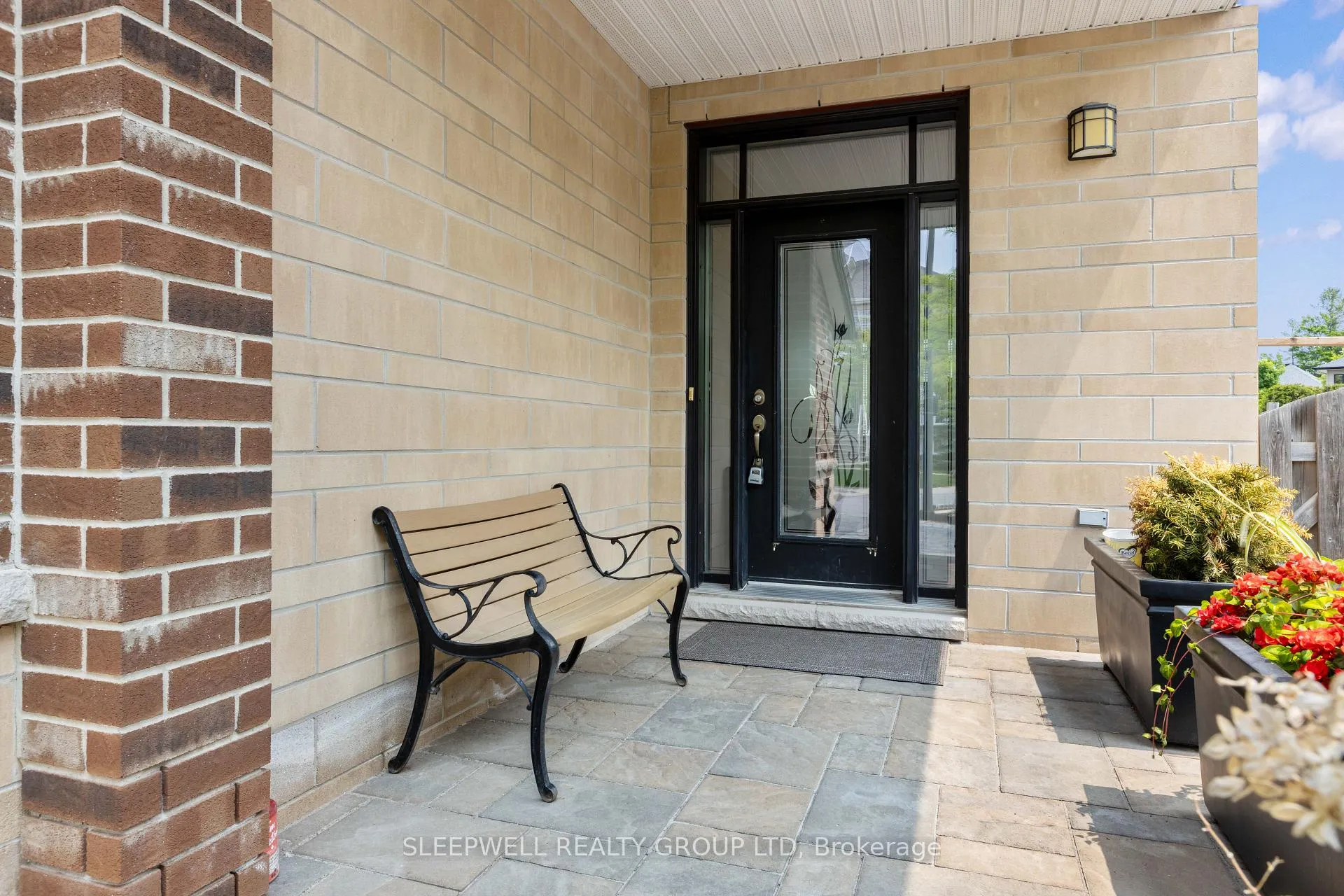 Photo 3 of 285 Kinghaven Crescent, Ottawa, Kanata - Bridlewood — HOMEH