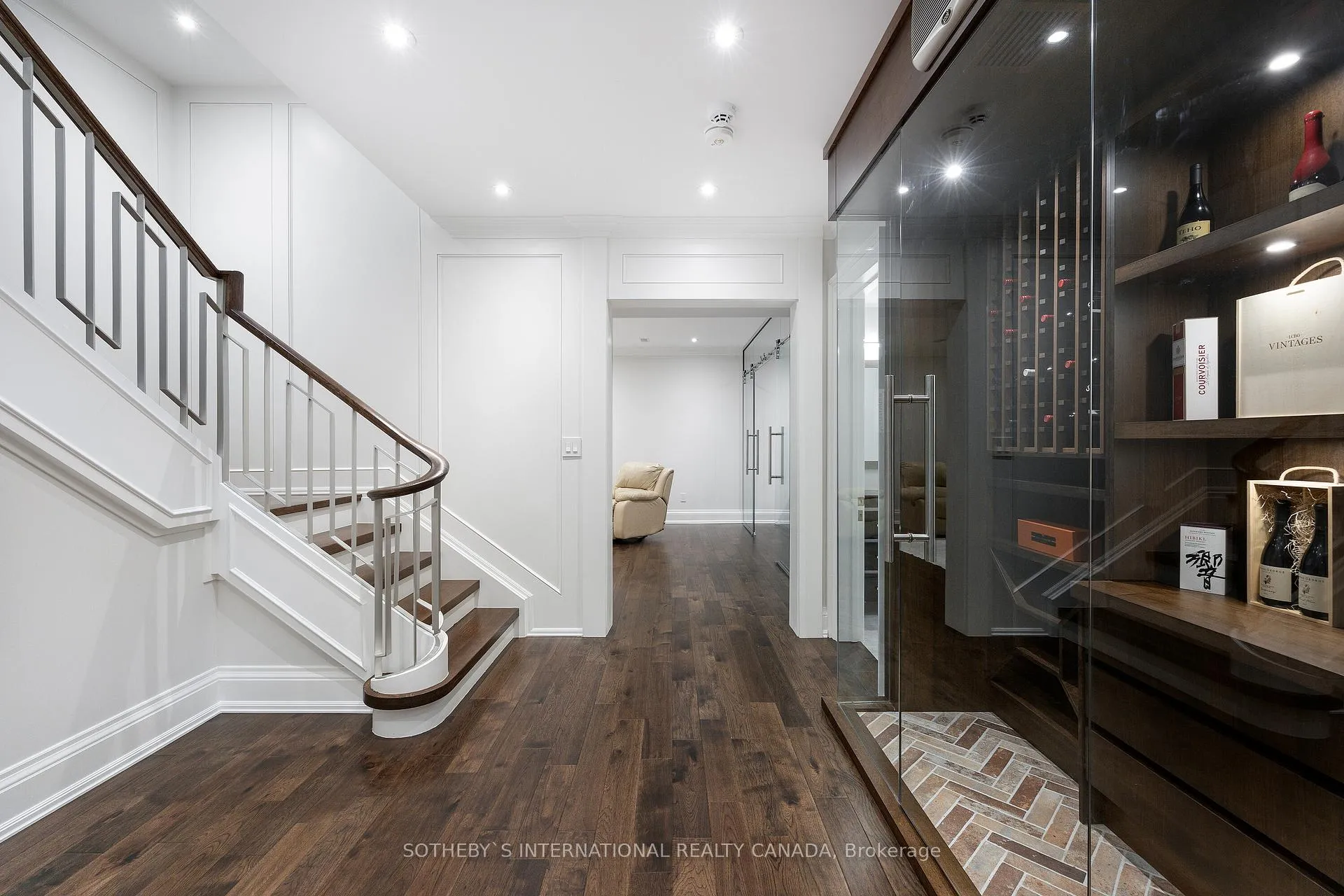 Photo 35 of 22 Hillhurst Boulevard, Toronto, Lawrence Park South — HOMEH