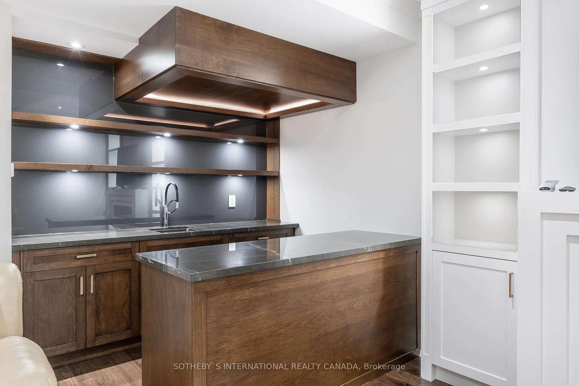 Photo 38 of 22 Hillhurst Boulevard, Toronto, Lawrence Park South — HOMEH