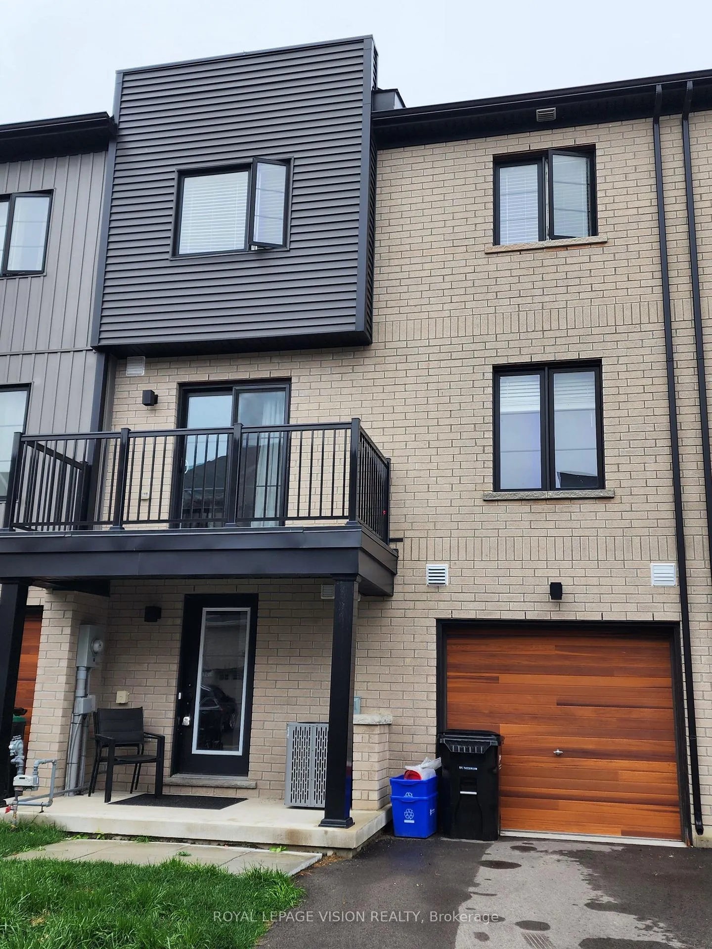 Photo 1 of 27 Wagon Lane, Barrie, Innis-Shore — HOMEH