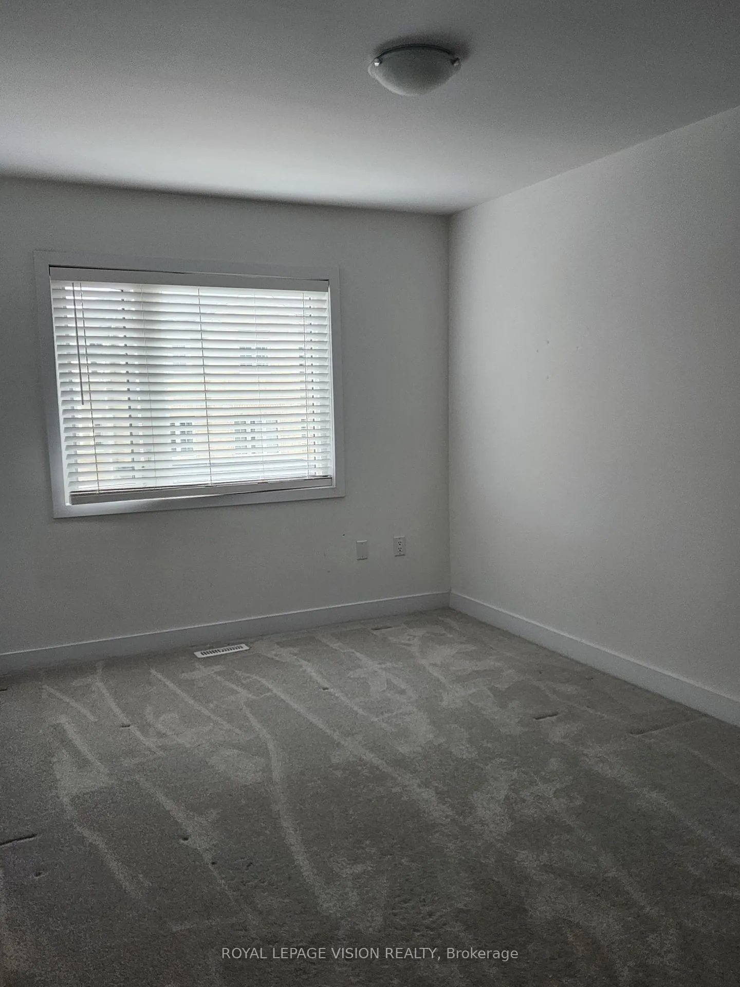 Photo 16 of 27 Wagon Lane, Barrie, Innis-Shore — HOMEH