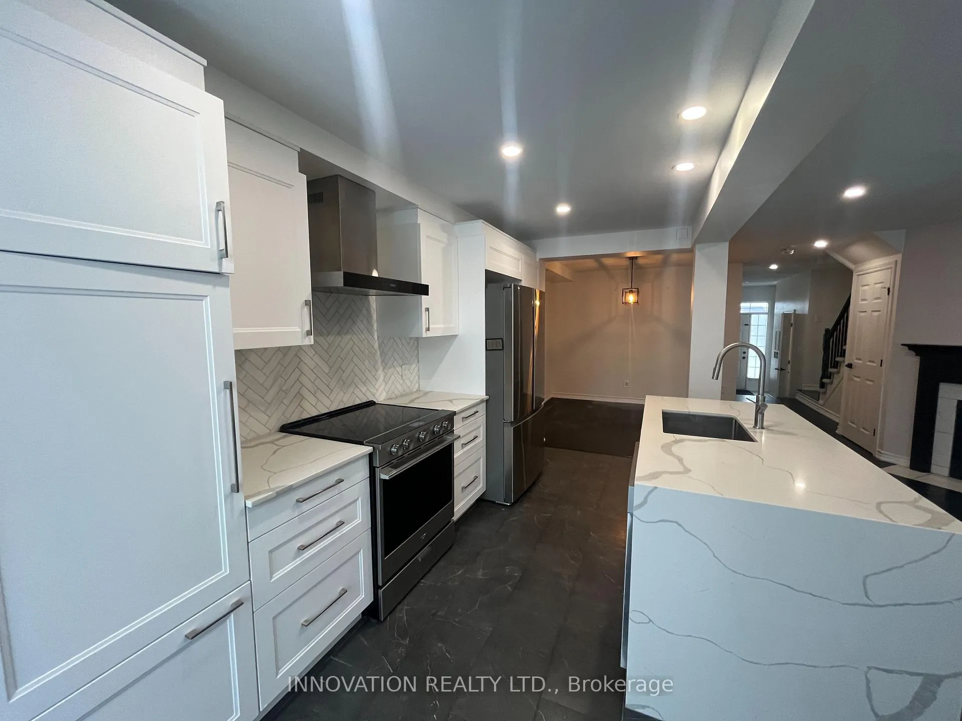 Photo 13 of 16 Santa Cruz Private, Ottawa, Riverview Park — HOMEH