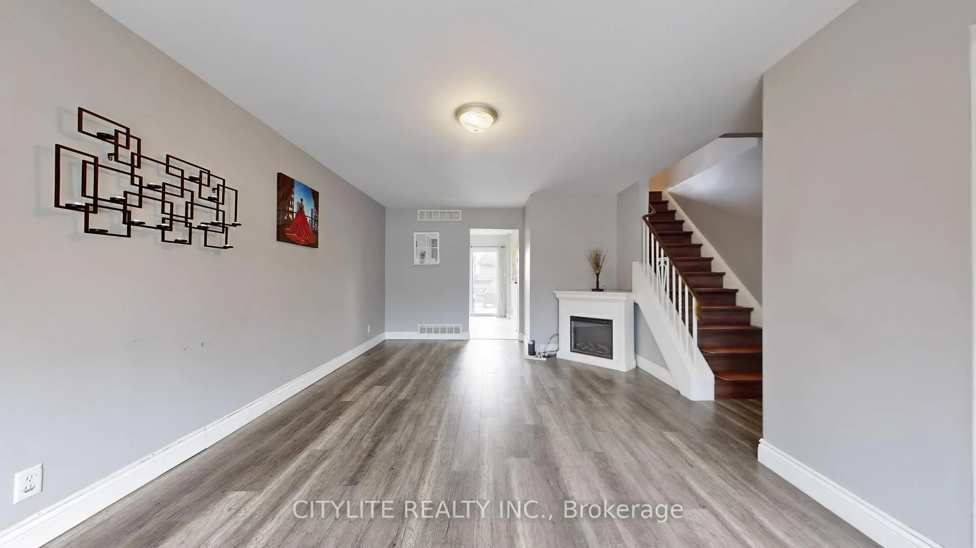 Photo 11 of 556 Lakeview Avenue, Oshawa, Lakeview — HOMEH