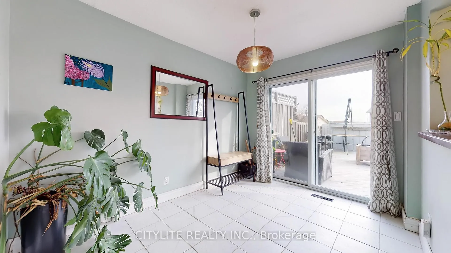 Photo 12 of 556 Lakeview Avenue, Oshawa, Lakeview — HOMEH