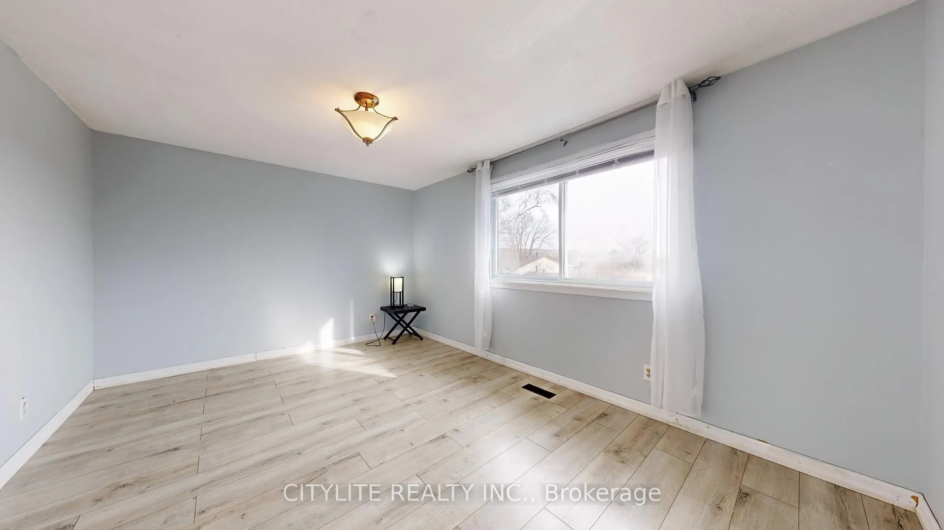 Photo 22 of 556 Lakeview Avenue, Oshawa, Lakeview — HOMEH