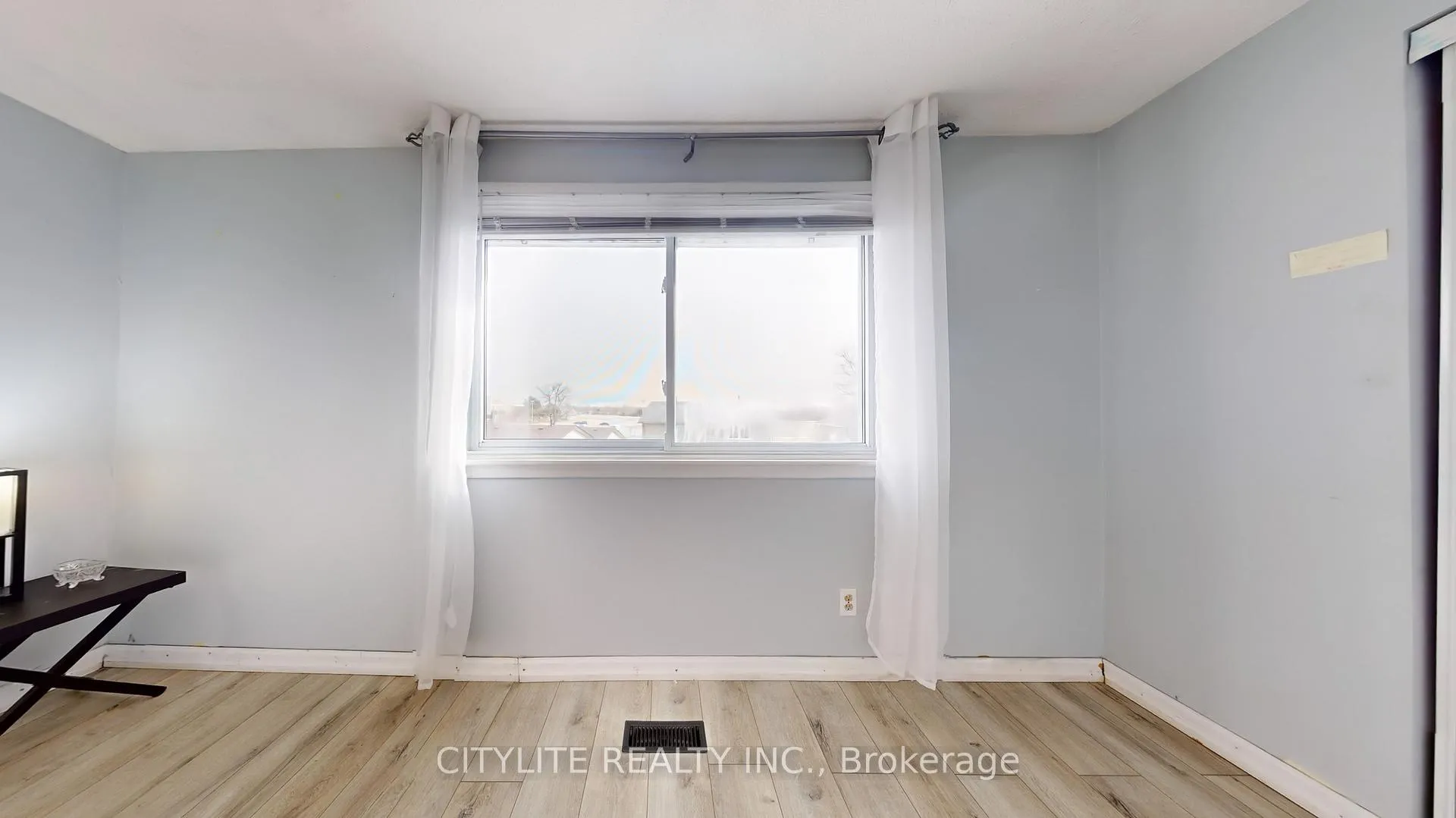 Photo 23 of 556 Lakeview Avenue, Oshawa, Lakeview — HOMEH
