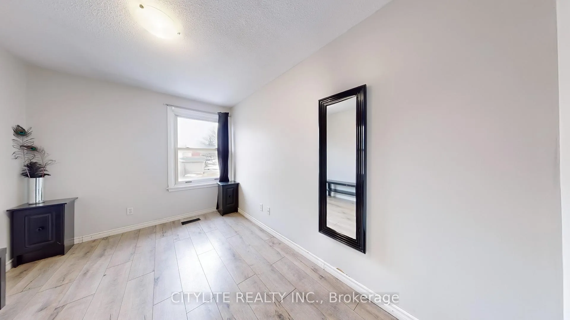 Photo 27 of 556 Lakeview Avenue, Oshawa, Lakeview — HOMEH