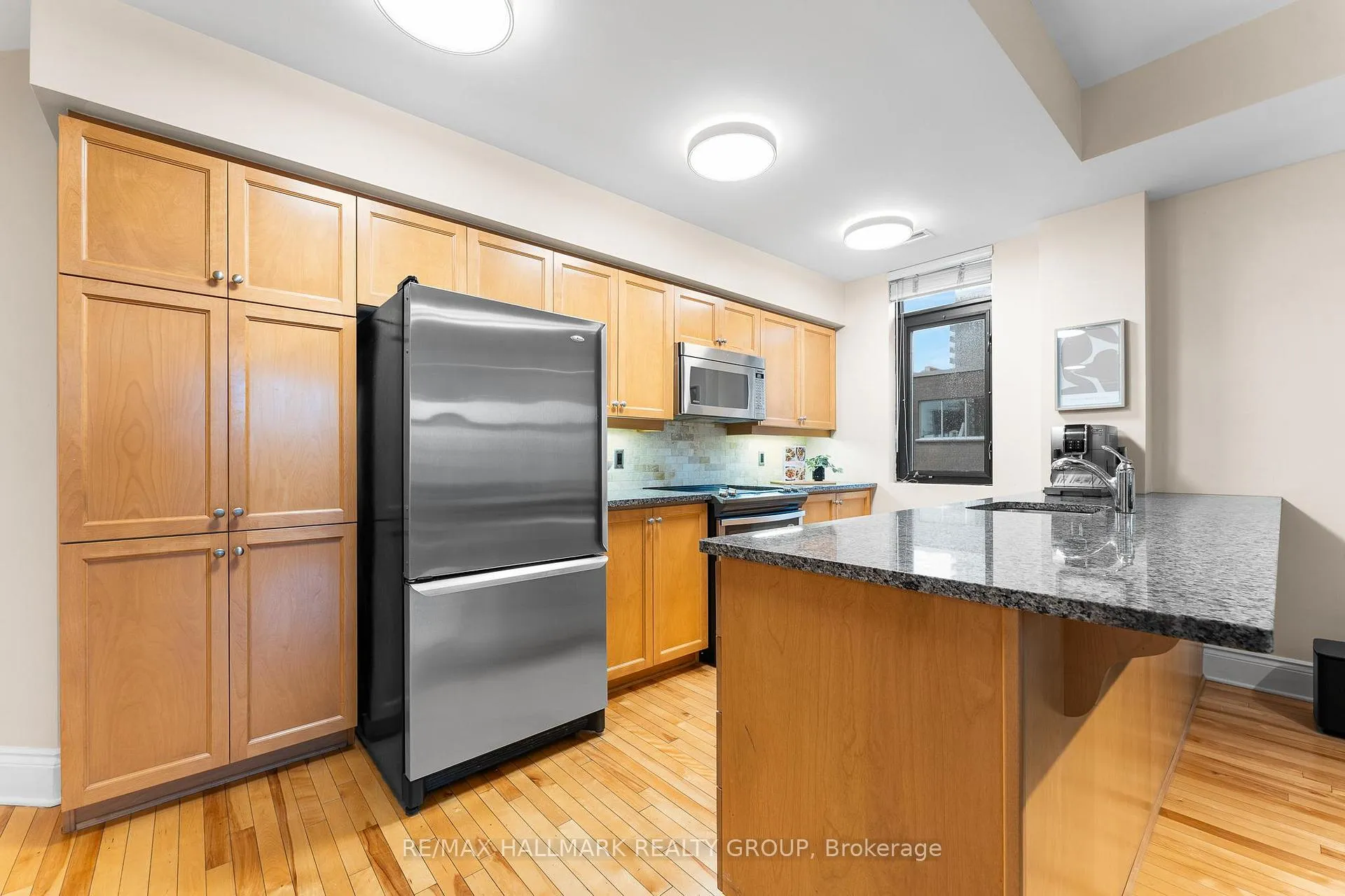 Photo 6 of Unit 401, 374 Cooper Street, Ottawa, Ottawa Centre — HOMEH