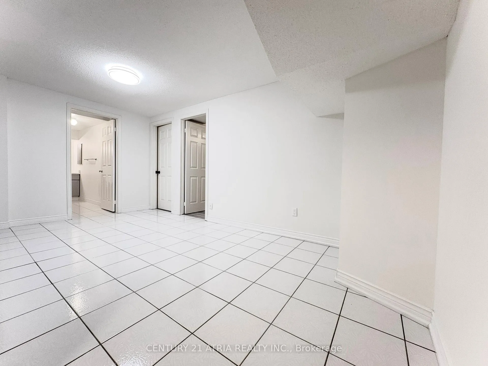 Photo 3 of Unit BSMT, 45 Marcus Crescent, Markham, Raymerville — HOMEH